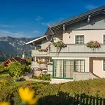 Cafe Kitzer Guest house