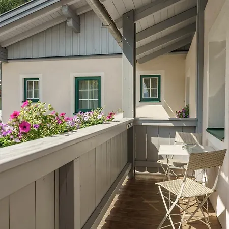 招待所 Cafe Kitzer