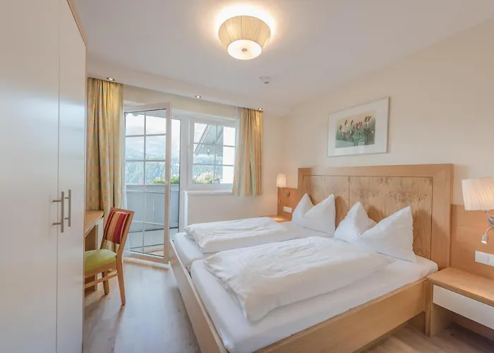 Cafe Kitzer بيت ضيافة هاوس إم إنيستال