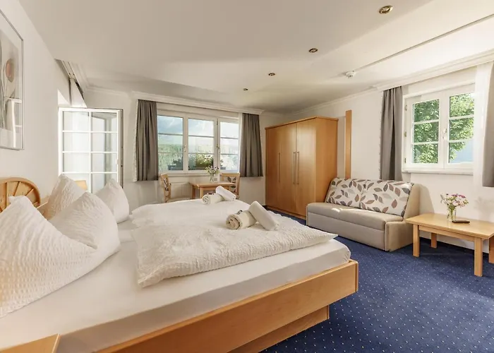 Cafe Kitzer بيت ضيافة هاوس إم إنيستال