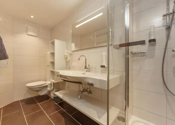 招待所 Cafe Kitzer 恩斯塔尔豪斯