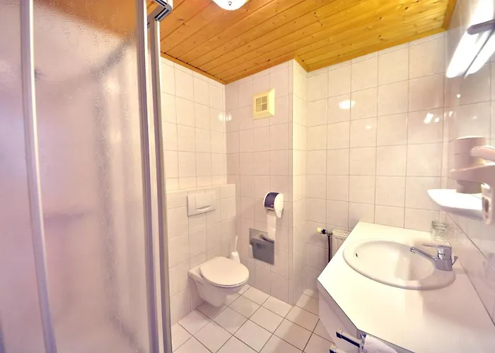 Cafe Kitzer بيت ضيافة هاوس إم إنيستال