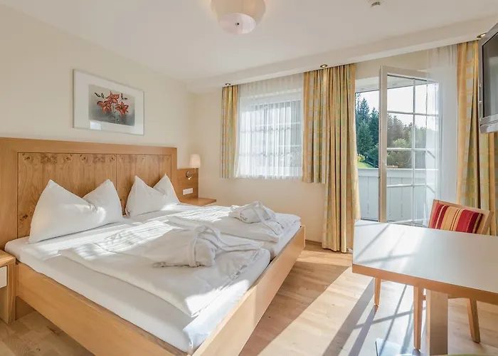 Cafe Kitzer بيت ضيافة