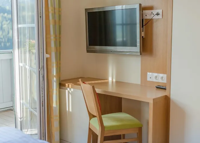 بيت ضيافة Cafe Kitzer 3*