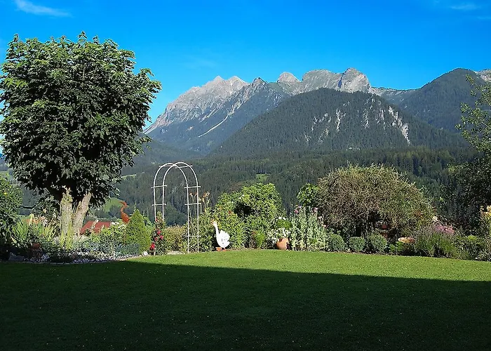 بيت ضيافة Cafe Kitzer هاوس إم إنيستال