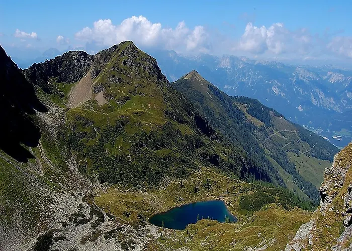 Cafe Kitzer بيت ضيافة هاوس إم إنيستال