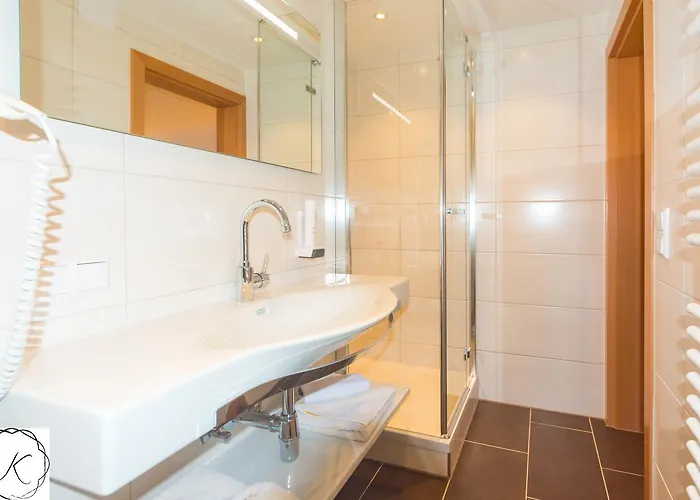 Cafe Kitzer 3* 恩斯塔尔豪斯